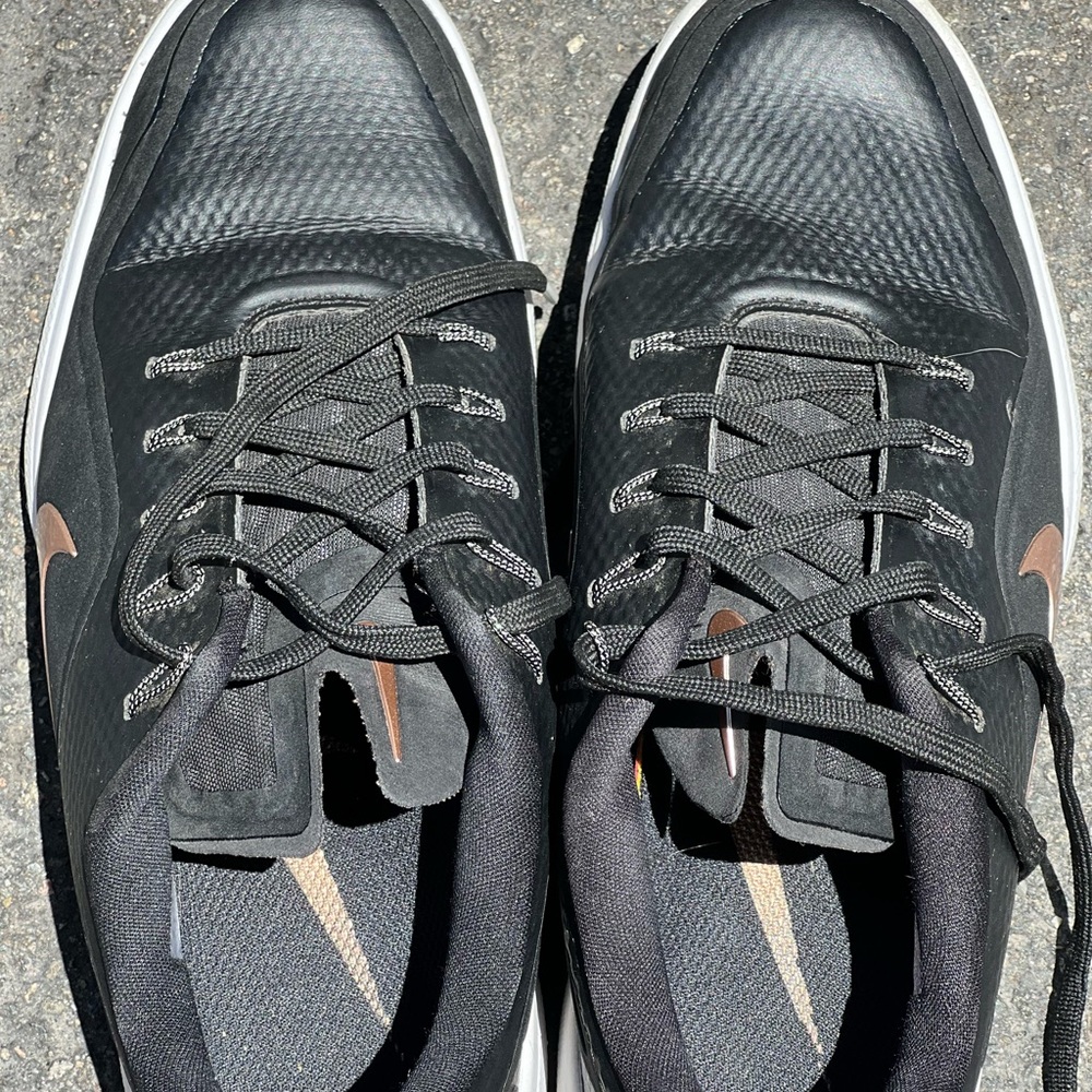 Nike golf shoes size 8.5